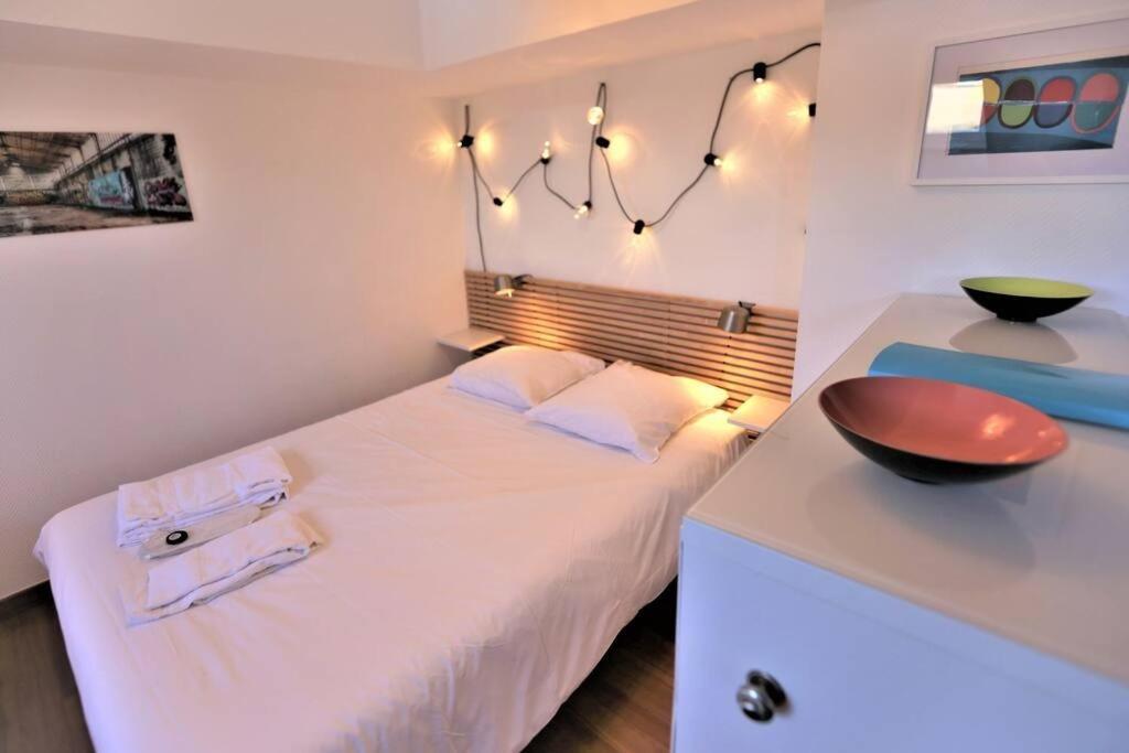 Mesange - Studio Au Centre De Strasburgo Esterno foto